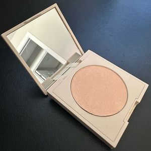 NWT Ilia Beauty daylite highlighting powder in decades